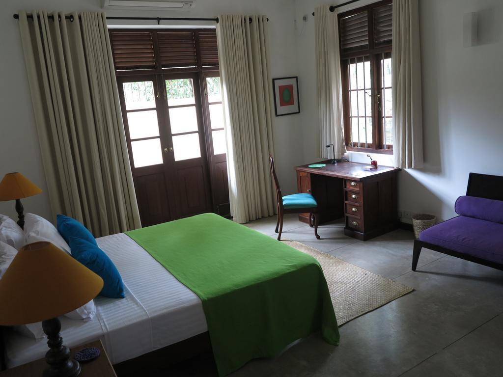 The Mirror Mansion Hotel Rajagiriya Exterior photo